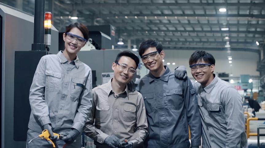 又到毕业季，智慧工厂成为大学生就业新热门